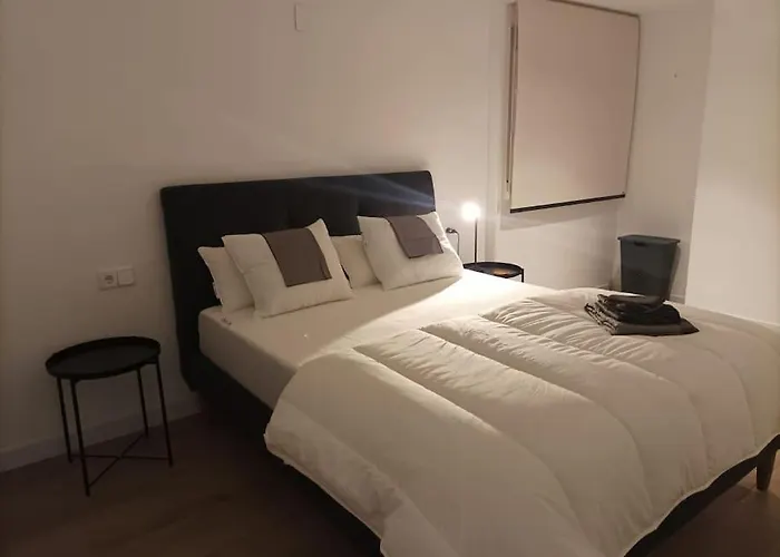 Moderno Apartamento Con Garaje Junto Corte Ingles