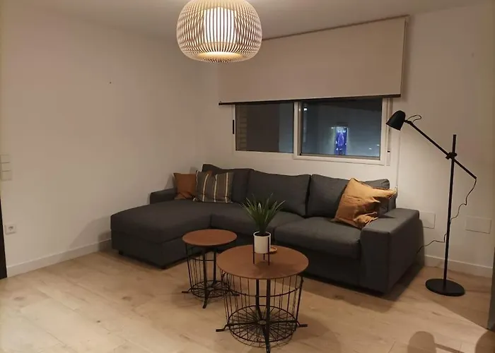 Moderno Apartamento Con Garaje Junto Corte Ingles